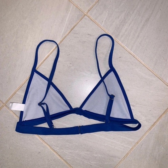 Triangle Bikini’s - Picture 3 of 7